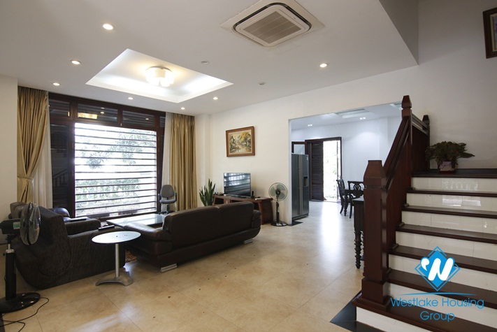 Spacious corner villa for rent in the heart of Vinhomes Riverside, Long Bien, Hanoi